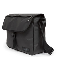 Eastpak selection Delegate + - Schultertasche 17" 38.5 cm (tarp black 2) - Ansicht 2