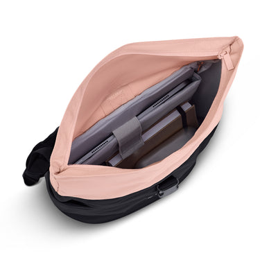 Johnny Urban Luca Small - Rolltop-Rucksack 36 cm (black-rose) - Ansicht 9
