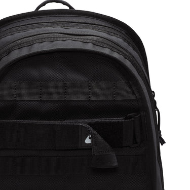 Nike Sportswear RPM - Rucksack 15" 53.5 cm (schwarz/weiß) - Ansicht 8